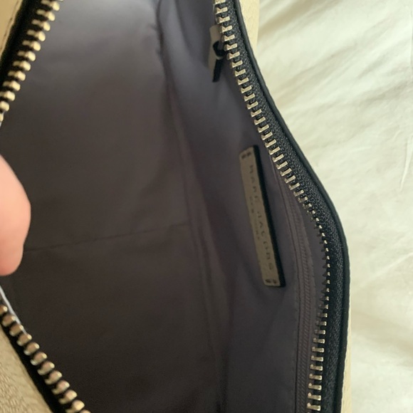 Marc Jacobs Leather Bag - Picture 5 of 15